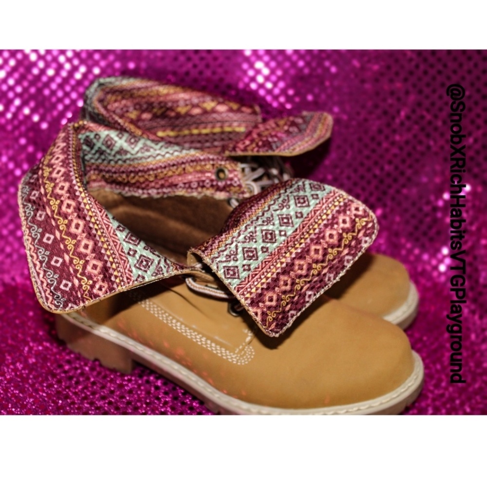 ****Bundle 4/$25****Aztec Printed Boots